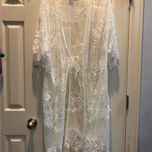 Miami White Lace Robe